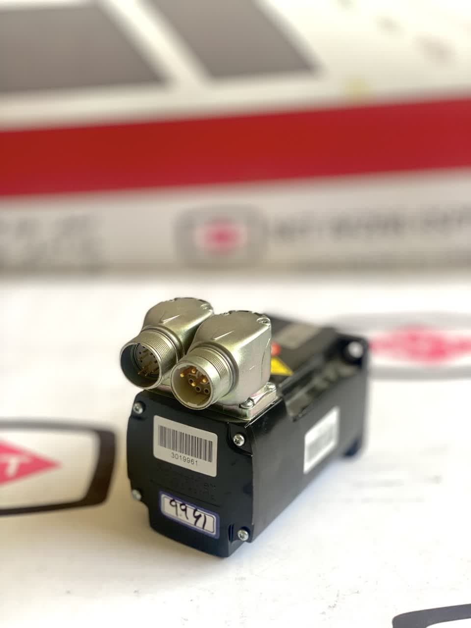 سرووموتور (بدون ترمز)BMH0701P02A2A  Schneider