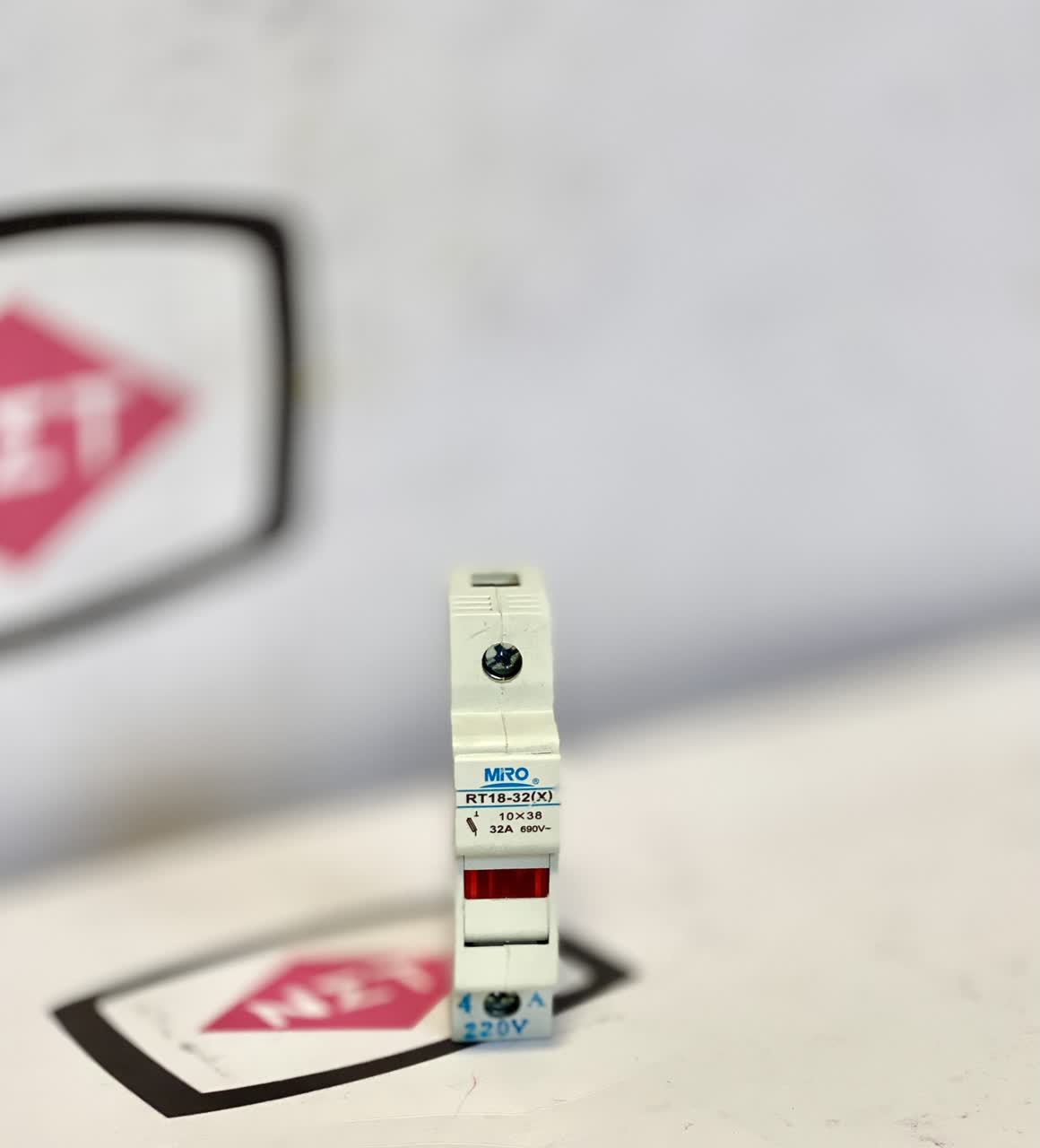 فیوز اکتریکی  RT18-32  MIRO/RT18-32