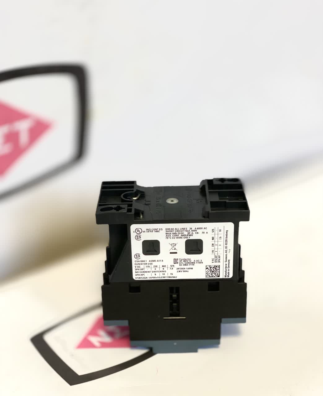کنتاکتور -SIEMENS  1P3RT2024  1P3RT2024-1AP00+SG