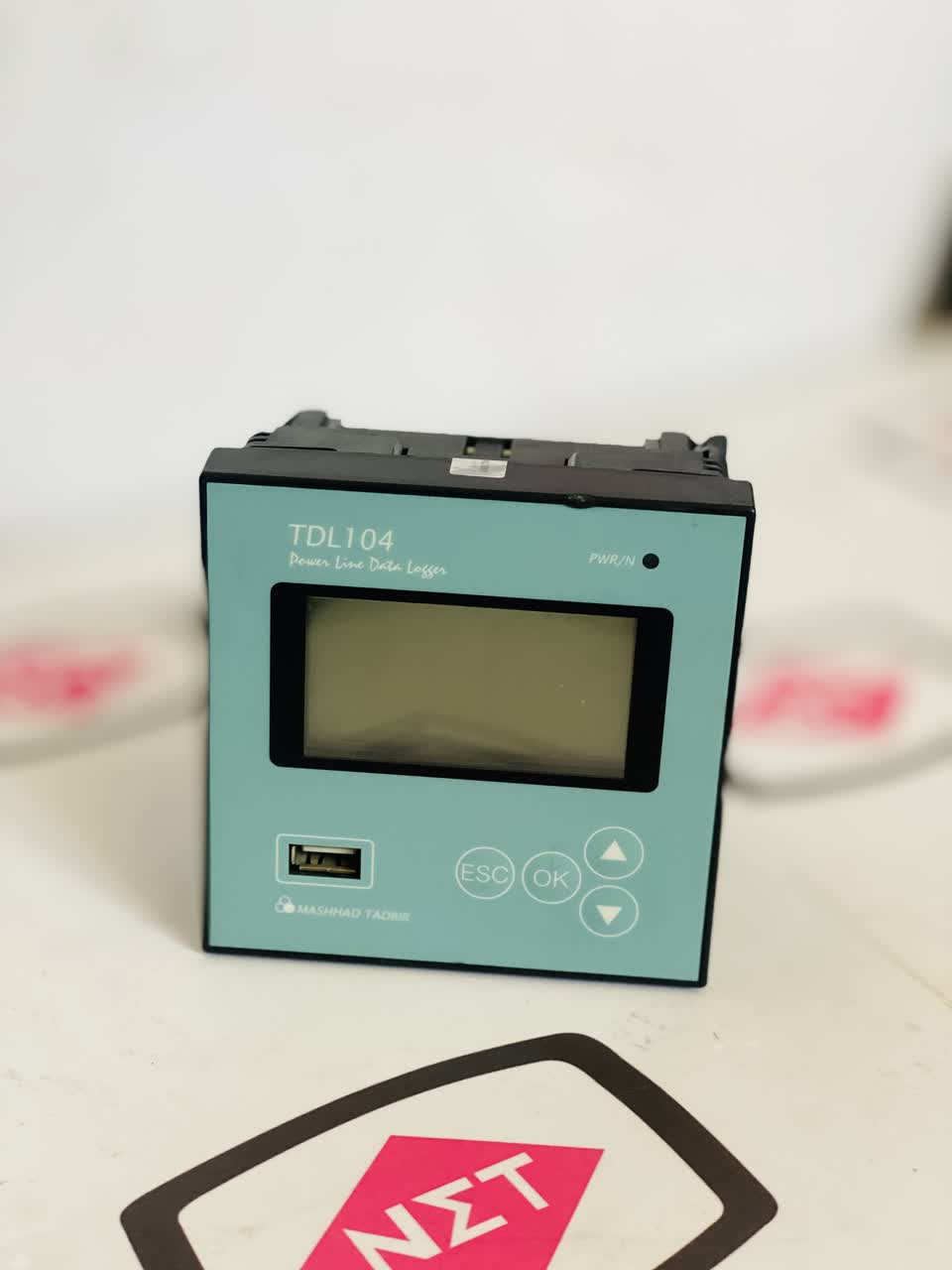اندازه گیری وکنترل ولتاژوجریان خط-$  TDL104  MASHHAD TADBIR POWER LINE DATA LOGGER TDL104