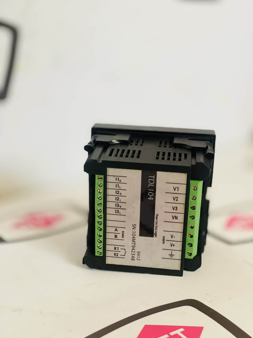 اندازه گیری وکنترل ولتاژوجریان خط-$  TDL104  MASHHAD TADBIR POWER LINE DATA LOGGER TDL104